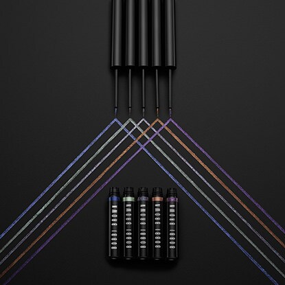 Устойчивая жидкая подводка для век Long-Wear Liquid Liner