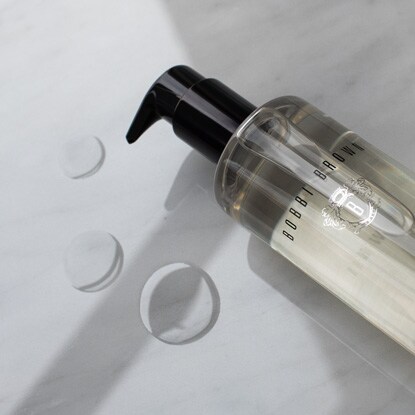 УСПОКАИВАЮЩЕЕ МАСЛО ДЛЯ СНЯТИЯ МАКИЯЖА SOOTHING CLEANSING OIL