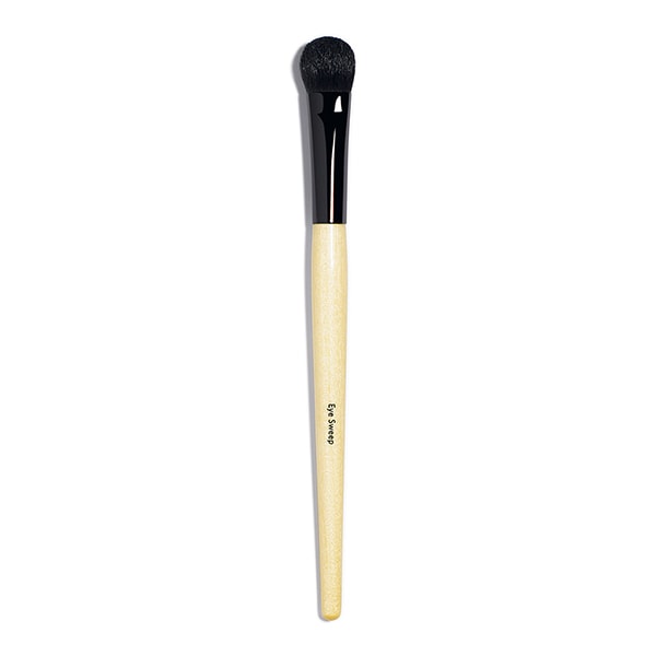 Кисть косметическая Eyesweep Brush